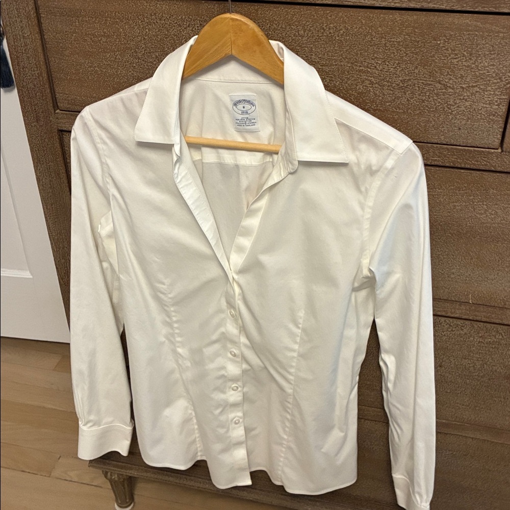 Brooks Brothers White Fitted Dress Shirt - Classic Point Collar
